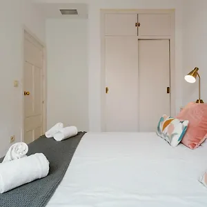 Bright And Cozy-1bd 1bth & 2bd 1bth- La Giralda Séville
